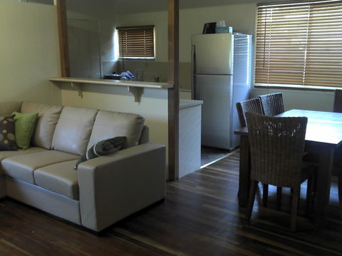 Beach Units Tannum Sands - Sydney 4u 6