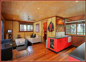 Absolute Beachfront Bamboo Hideaway - Sydney 4u 0