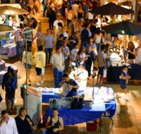 Surfers Paradise Beachfront Markets - Accommodation Sydney