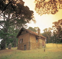 Heysen - The Cedars - Sydney 4u