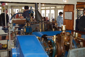 Emmylou Paddle Steamer - Sydney 4u 5