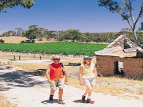 Inchiquin Lake - Sydney 4u 0
