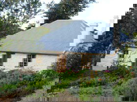 Dingley Dell Cottage - Accommodation Sydney 0