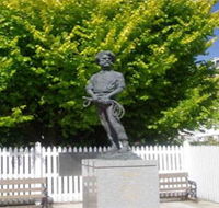 Alexander Cameron Statue - Accommodation Sydney