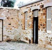 Police Lockup And Stables - Accommodation Sydney