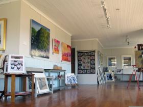 Tamar Valley Art Shack - Accommodation Sydney 0