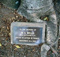 Eumundi War Memorial - Accommodation Sydney