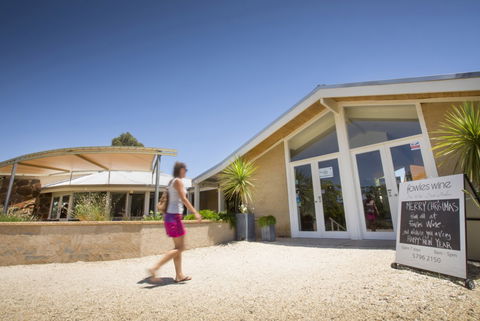 Fowles Wine - Accommodation Sydney 2