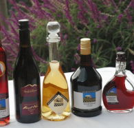 Hartzview Vineyard Heritage Pickers Hut Village - Accommodation Sydney