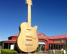 Big Golden Guitar Tourist Centre - Sydney Resort 1