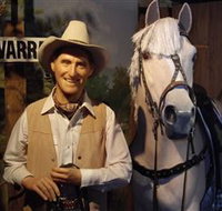 Big Golden Guitar Tourist Centre - Sydney Resort