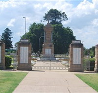 Warwick War Memorial and Gates - Accommodation Sydney