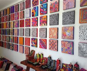 Bouddi Gallery - Contemporary Aboriginal Art - Accommodation Sydney 1