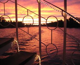 Hawkesbury Paddlewheeler - Sydney 4u 1