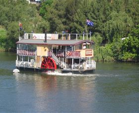 Hawkesbury Paddlewheeler - Sydney 4u 0