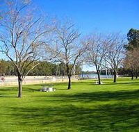Lock 10 and Weir - Accommodation Sydney