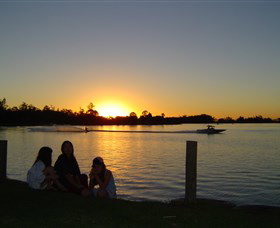 Gum Bend Lake - Accommodation Sydney 7
