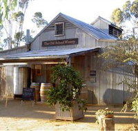 The Old School Winery and Pottery - Accommodation Sydney