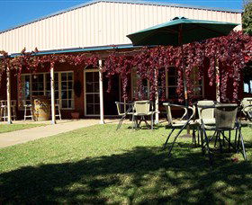 Red Earth Estate Vineyard - Accommodation Sydney 1