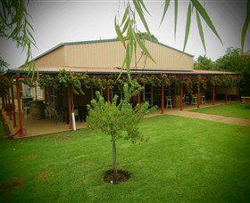 Red Earth Estate Vineyard - Accommodation Sydney 2