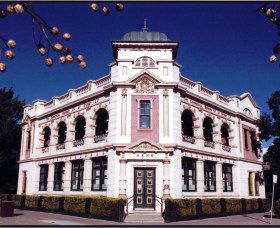 Moree Plains Gallery - Sydney 4u 0