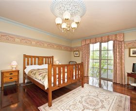 Barcaldine House - Sydney 4u 7