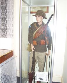 Coolamon RSL Memorial Museum - Sydney 4u 1