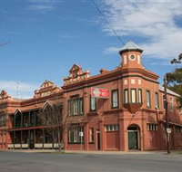 Culcairn Hotel - Sydney Resort