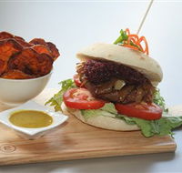 Gerry's  The Commercial Hotel - Accommodation Sydney