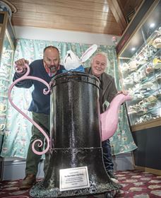Bygone Beautys Treasured Teapot Museum And Tearooms - Sydney 4u 7