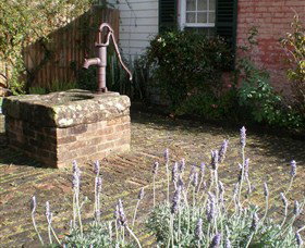 Experiment Farm Cottage - Accommodation Sydney 3