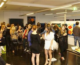 Bondi Art Lounge - Accommodation Sydney 0