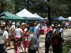 Coolangatta Art And Craft Markets - Accommodation Sydney 3