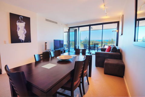 Ultra Broadbeach - Sydney 4u 7