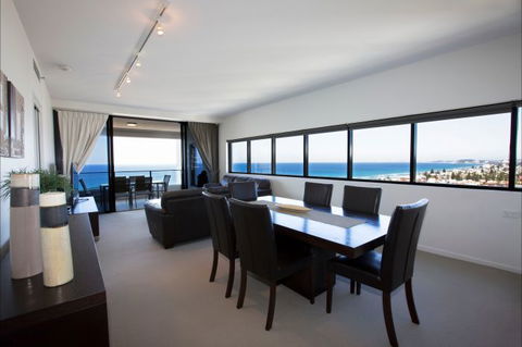 Ultra Broadbeach - Sydney 4u 15