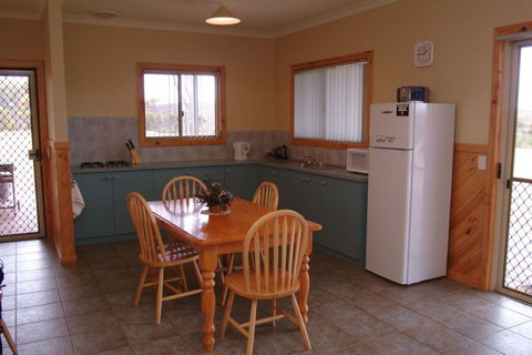 Riverside Retreat - Accommodation Sydney 3