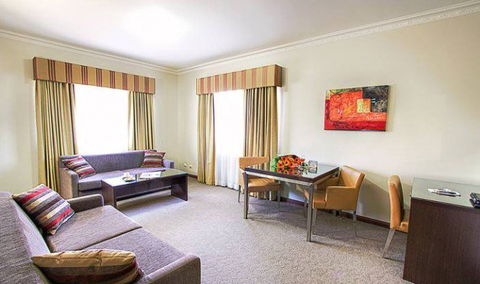 Governor Macquarie Motor Inn - Accommodation Sydney 7
