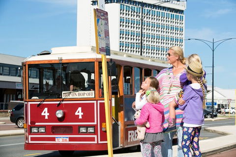 Fremantle Hop-On Hop-Off Tram Tour - Sydney 4u 3