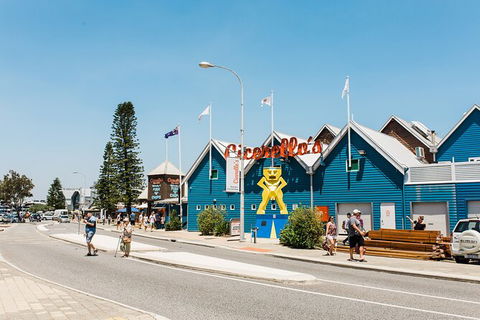 Fremantle Hop-On Hop-Off Tram Tour - Sydney 4u 8