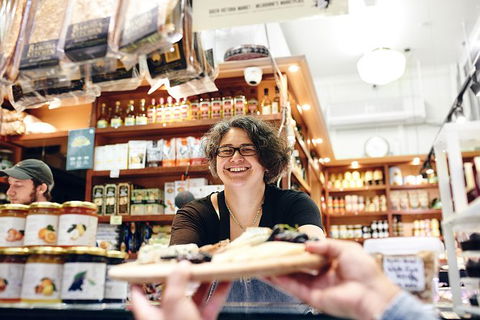 Queen Victoria Market Ultimate Foodie Tour - Sydney 4u 13