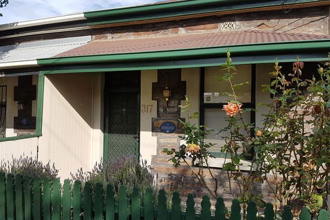 Adelaide Walking Tour: East End Escapade - Accommodation Sydney 4