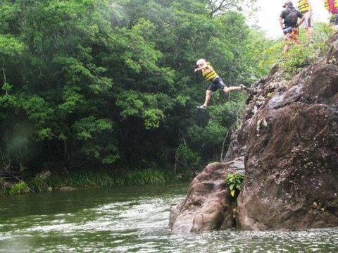 Tully River Full-Day White Water Rafting From Cairns Including Lunch - Sydney 4u 4