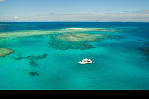 Great Barrier Reef Dive And Snorkel Cruise From Mission Beach - Sydney 4u 0
