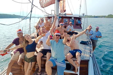 Shaolin Sunset Sailing Aboard Authentic Chinese Junk Boat - Accommodation Sydney 12