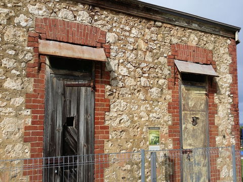 A Walk Back In Time Trail - Kingscote - Sydney 4u 0