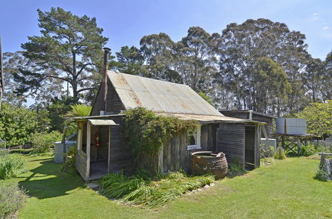 Davidson Whaling Station Historic Site - Sydney 4u 0
