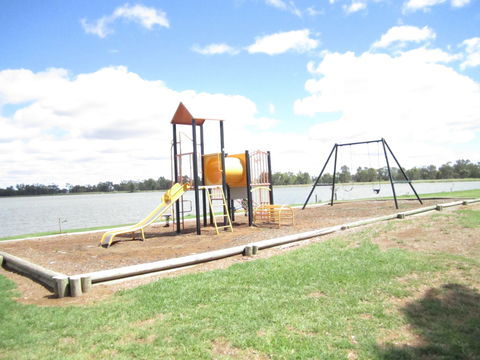 Gum Bend Lake - Accommodation Sydney 0