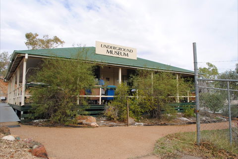 Mount Isa Underground Hospital And Museum - Sydney 4u 0