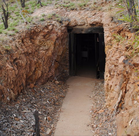 Mount Isa Underground Hospital And Museum - Sydney 4u 2