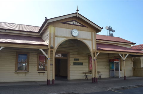 Old Maryborough Railway Station - Sydney 4u 0